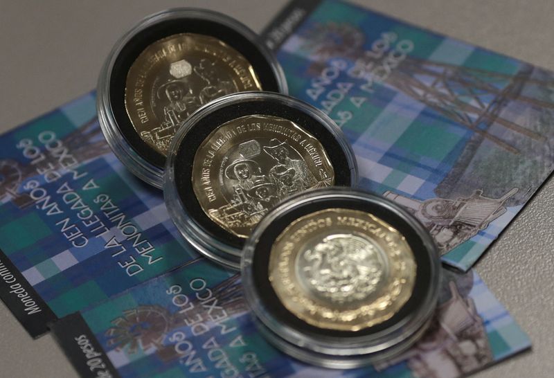 Pièces De Monnaie Mexicaines De Dix Pesos Et Billet De Banque