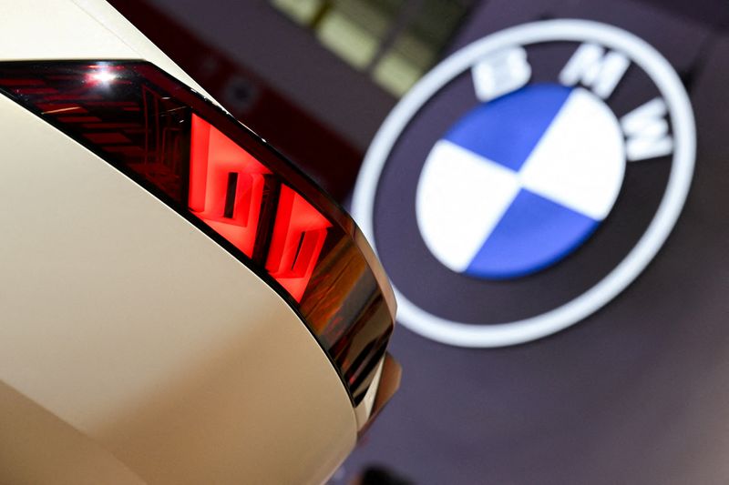 Nouveau logo BMW : déjà dépassé ?