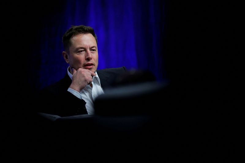 Autonomie mensongère, détestation de Musk : le Tesla bashing bat
